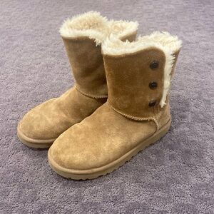 Ugg Bailey Snaps women’s chestnut boots
